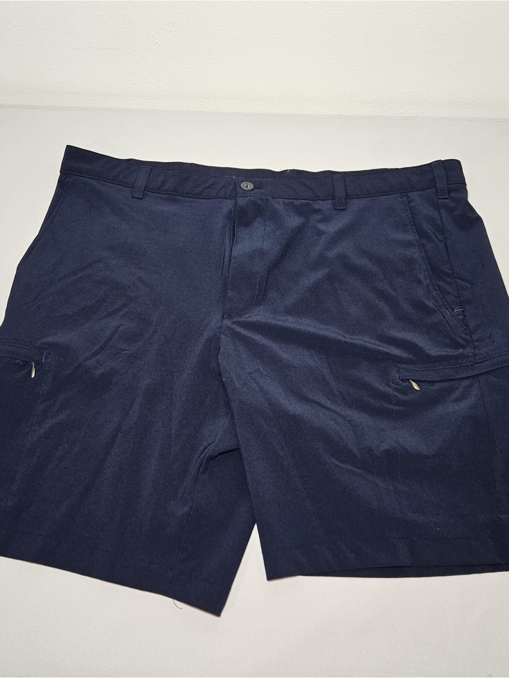 Izod Golf Shorts Men’s Size 44 Navy Blue Cargo Pockets